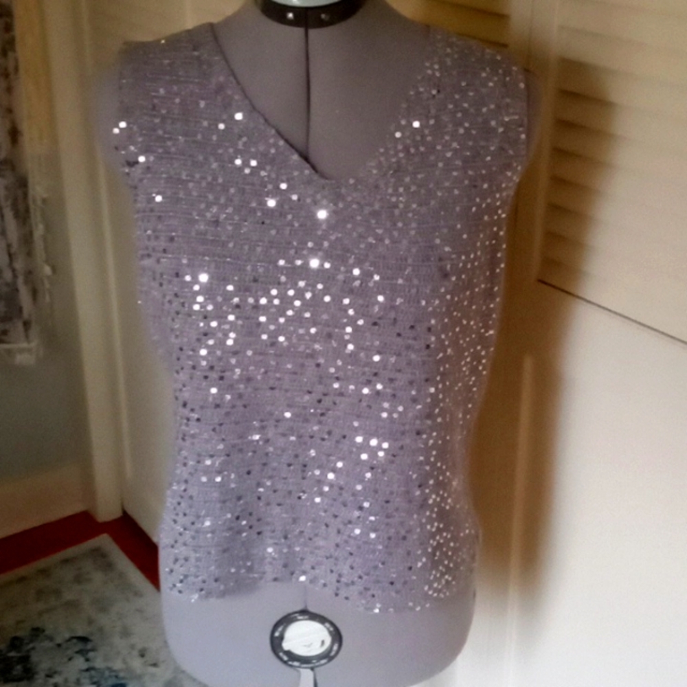 Ladies Bob Mackie Grey Sequin top